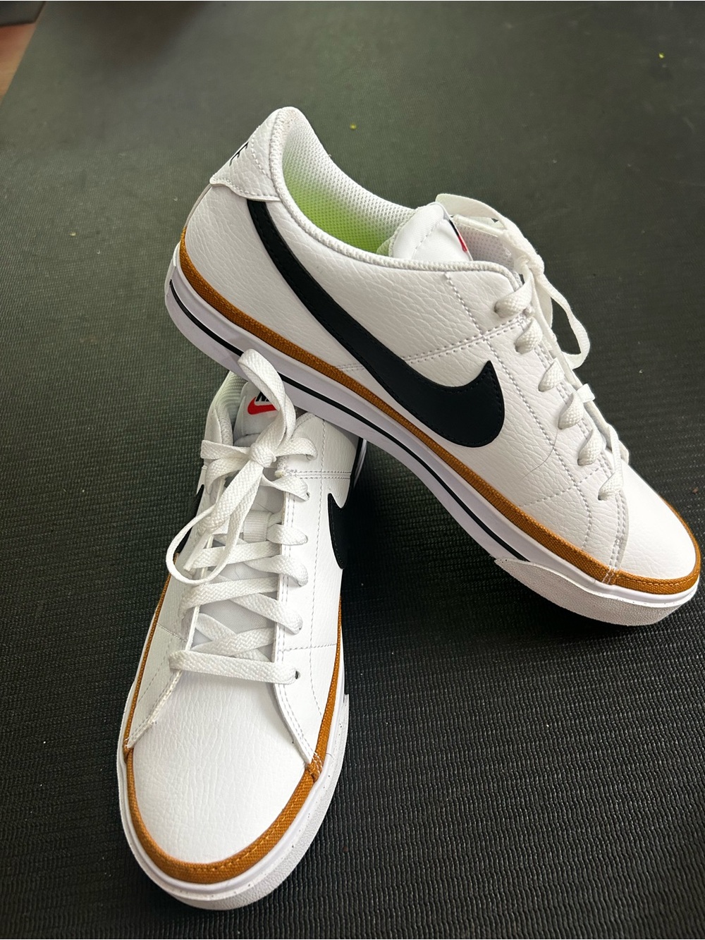 Nike Women's Court Legacy Next Nature Shoes  size 10 excellent condition - Picture 3 of 8